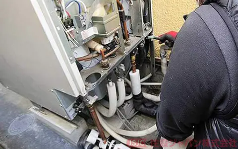 既存エコキュートの水抜き工事3